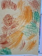 bunte Blätter auf Papier